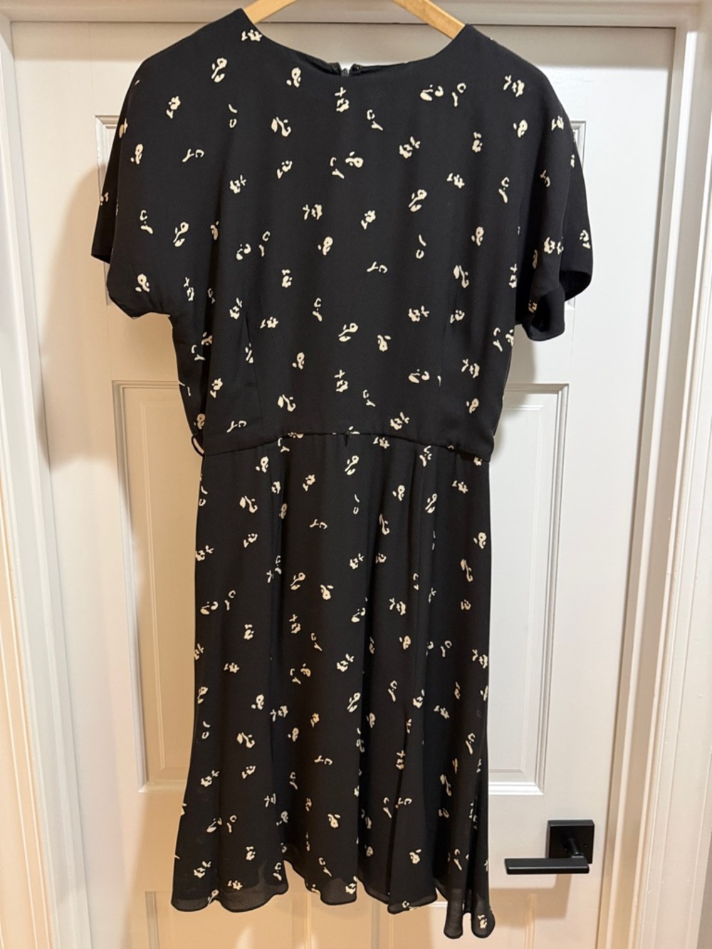 Dana Buchman Size 12 Black Dress w/ Belt 100% Silk